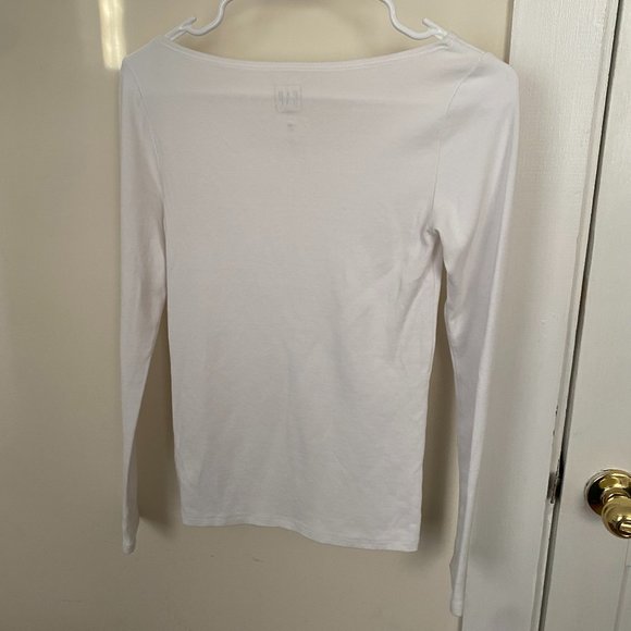 GAP Long Sleeve Shirt - Picture 2 of 2
